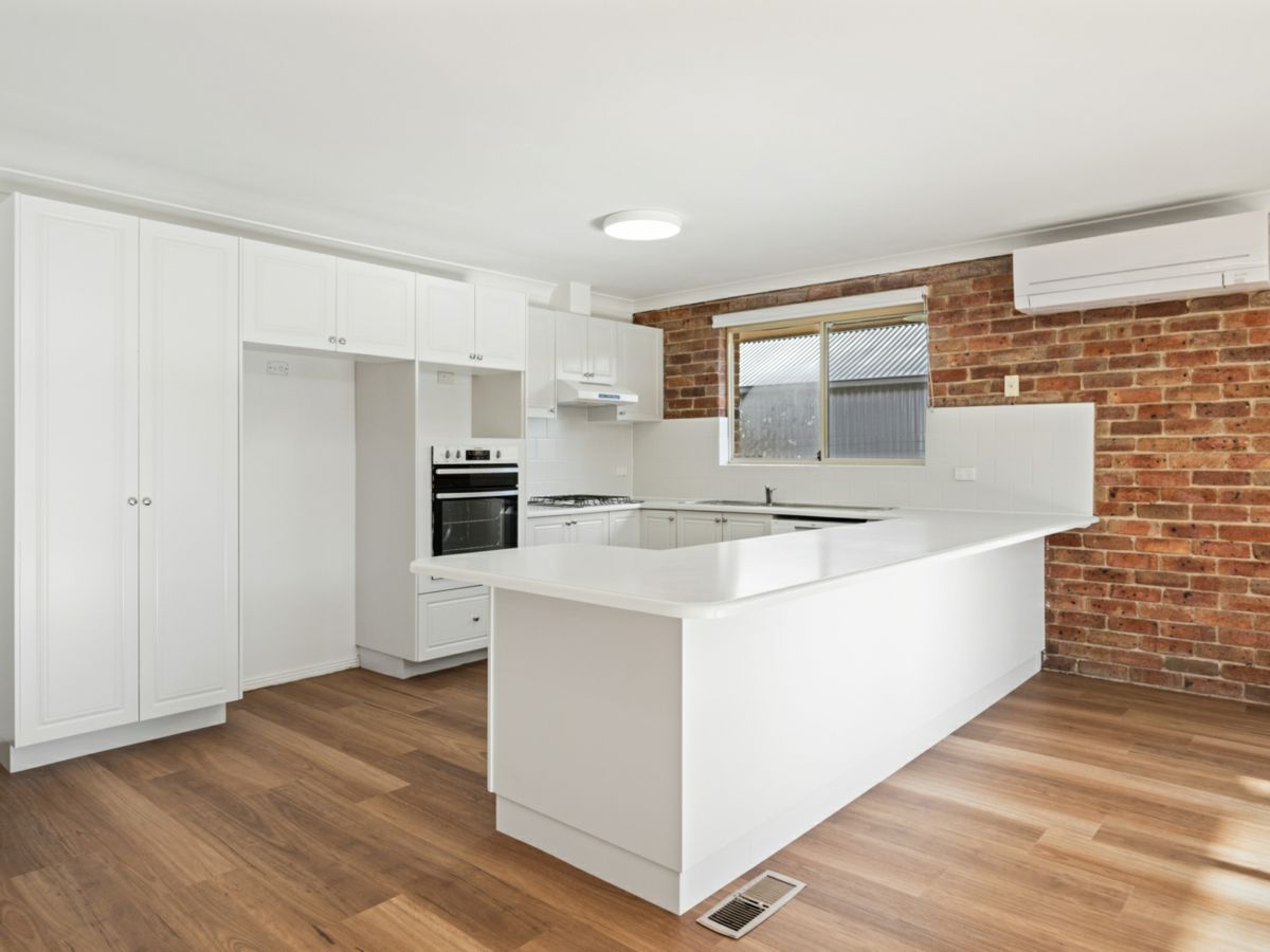 2 Westhaven Place, Orange - image 2