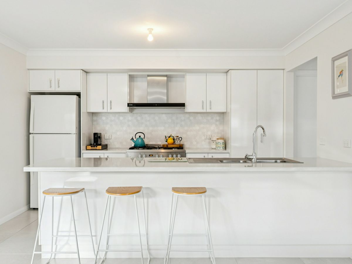 13 Haywood Drive, Orange - image 2