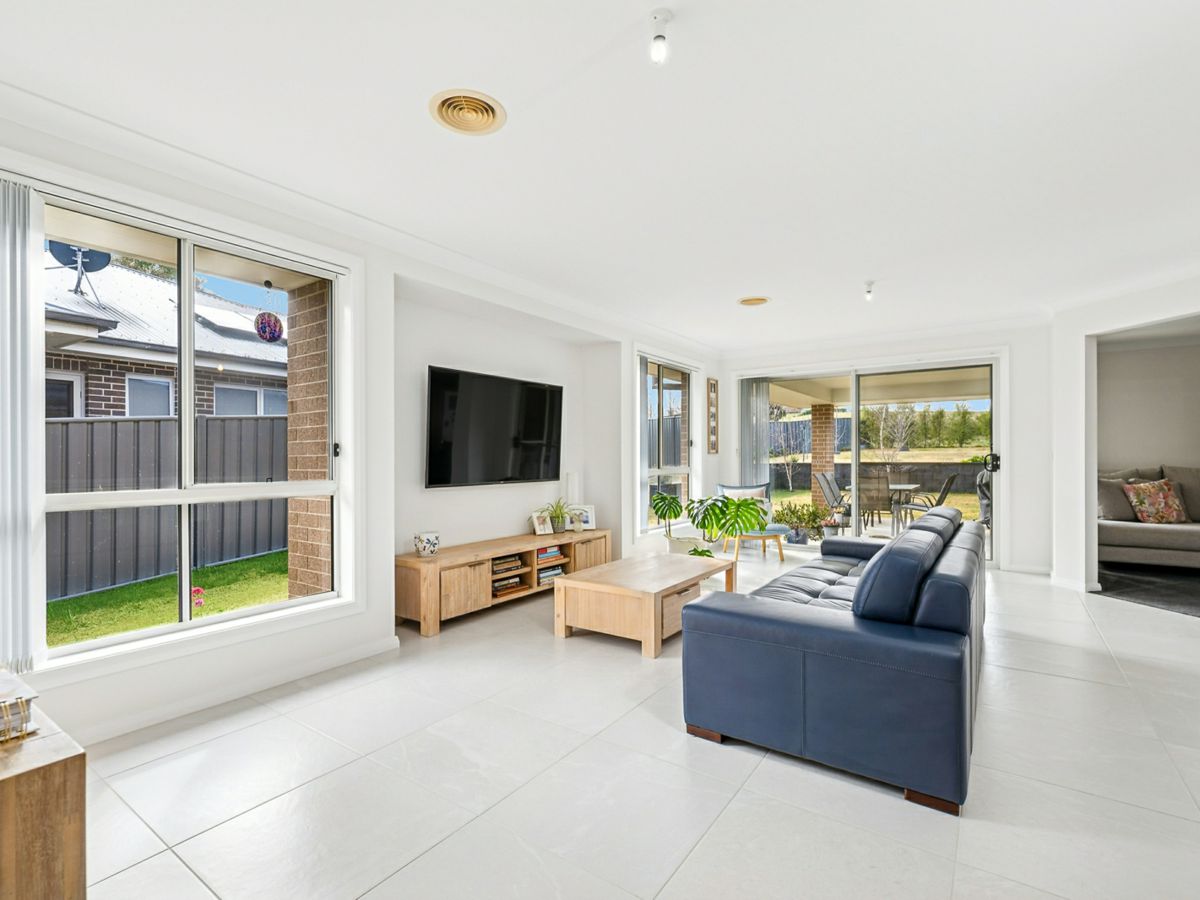 13 Haywood Drive, Orange - image 3