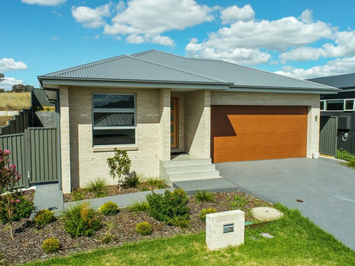 26 Breeze Road, Orange - image 1