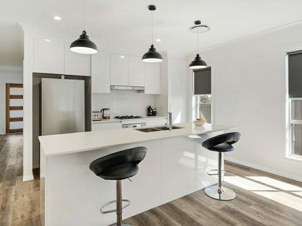 26 Breeze Road, Orange - image 2