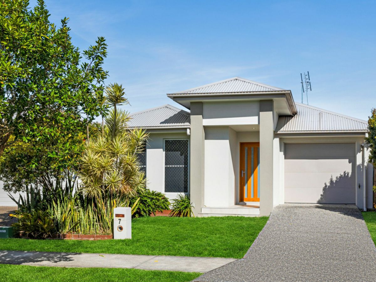 7 Verdant Road, Palmview - image 1