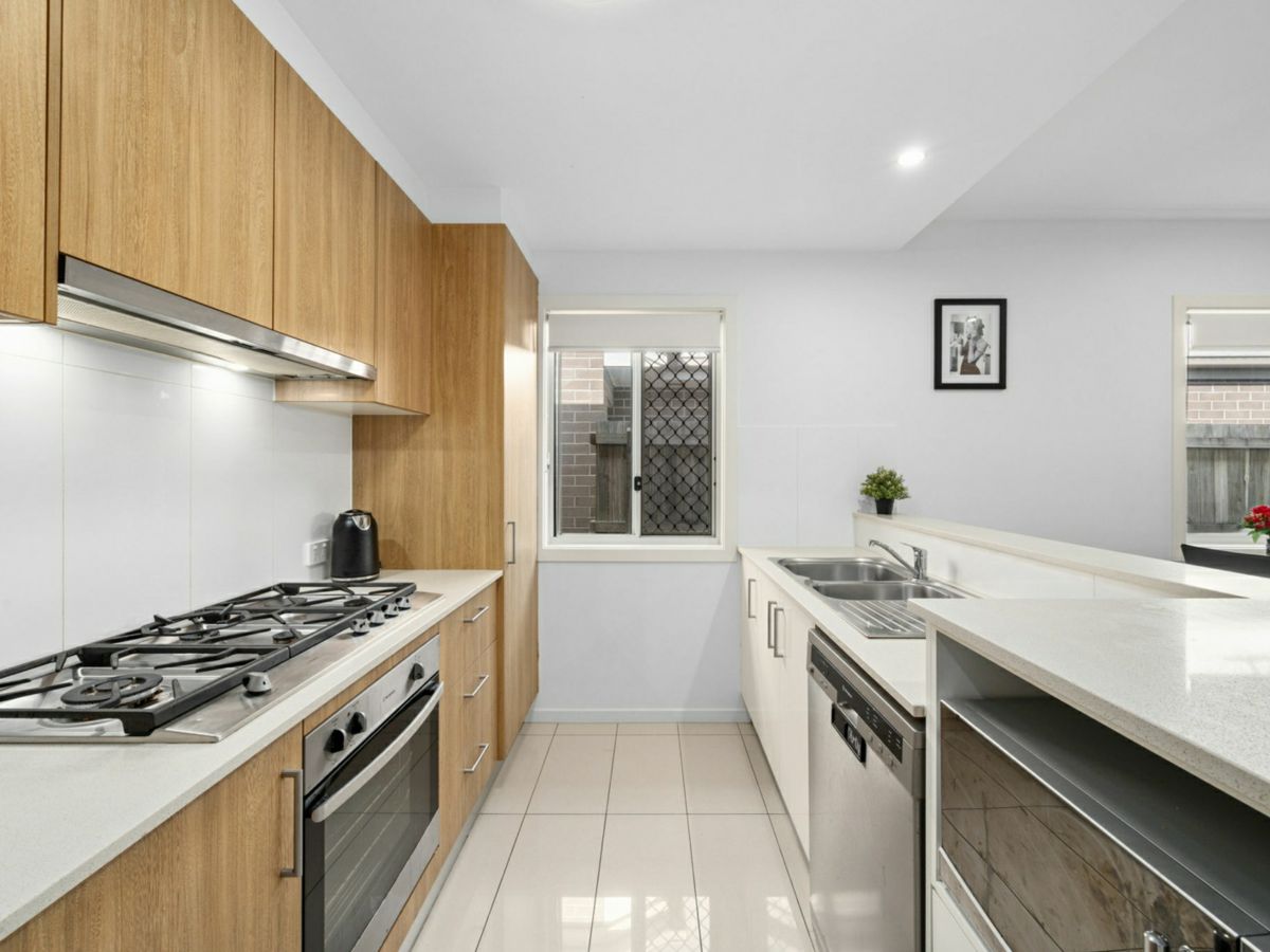 7 Verdant Road, Palmview - image 2