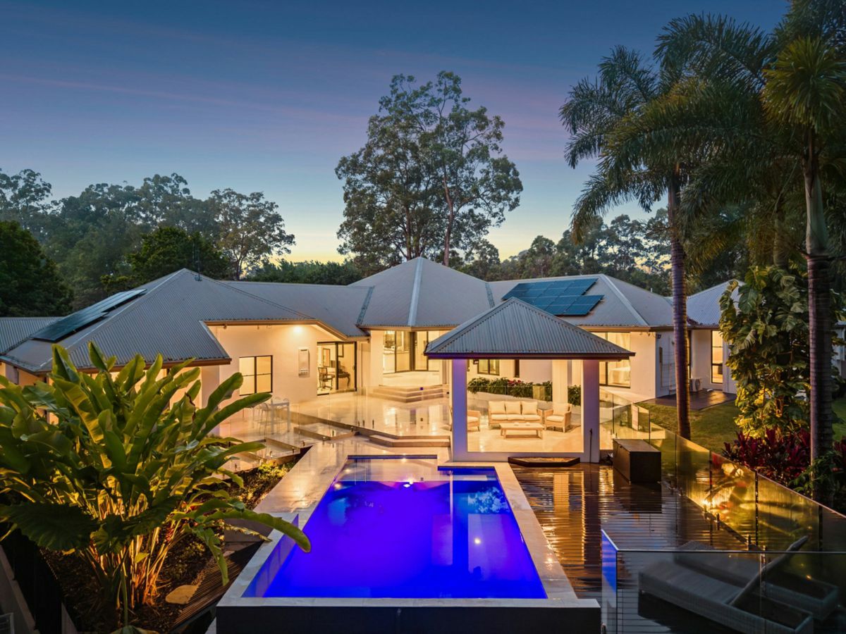 2 Firetail Court, Tanawha - image 1
