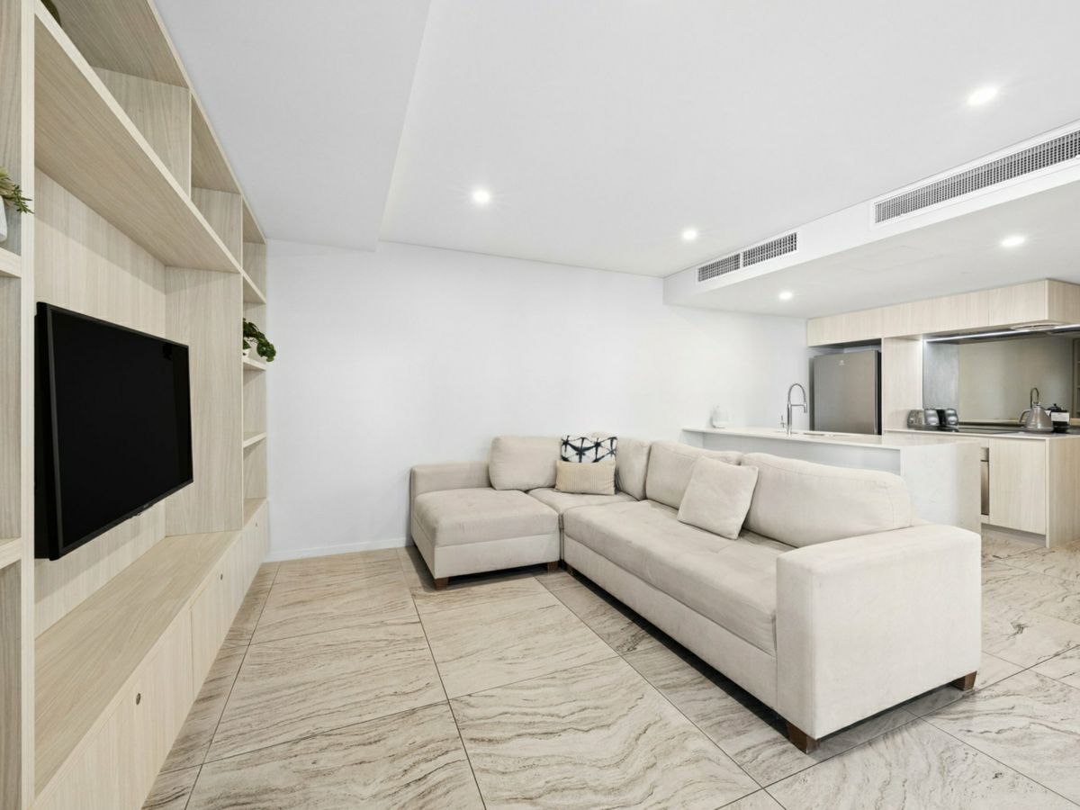 104/3 Meta Street, Mooloolaba - image 2