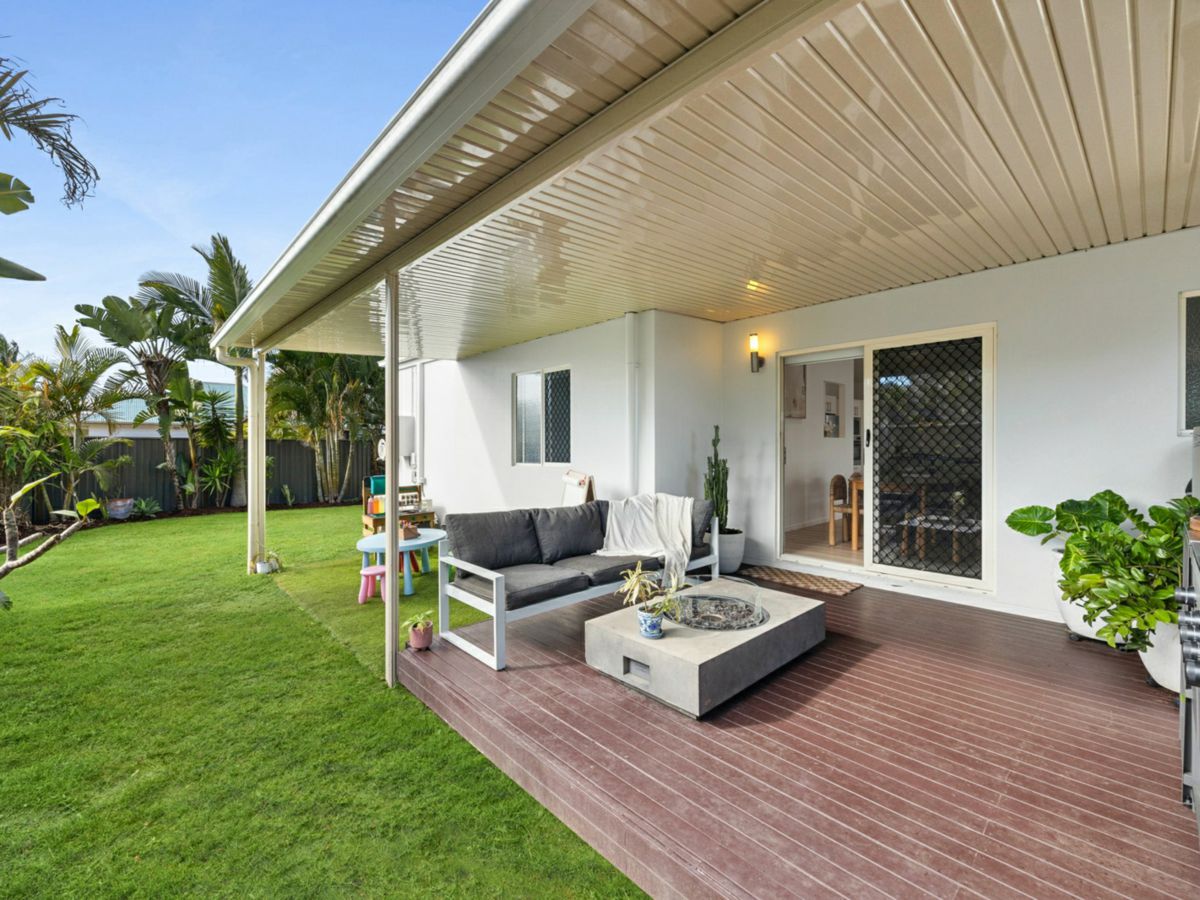 24 Bonaire Court, Parrearra - image 3