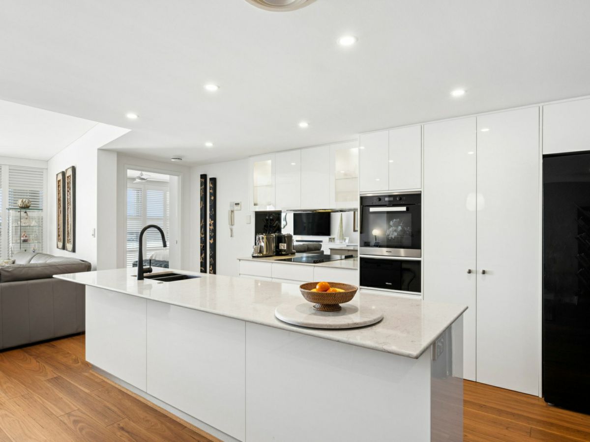 49/7 Grand Parade, Parrearra - image 2
