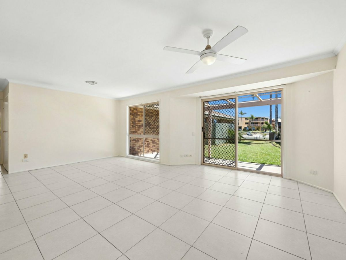 1/9 Goonawarra Drive, Mooloolaba - image 2