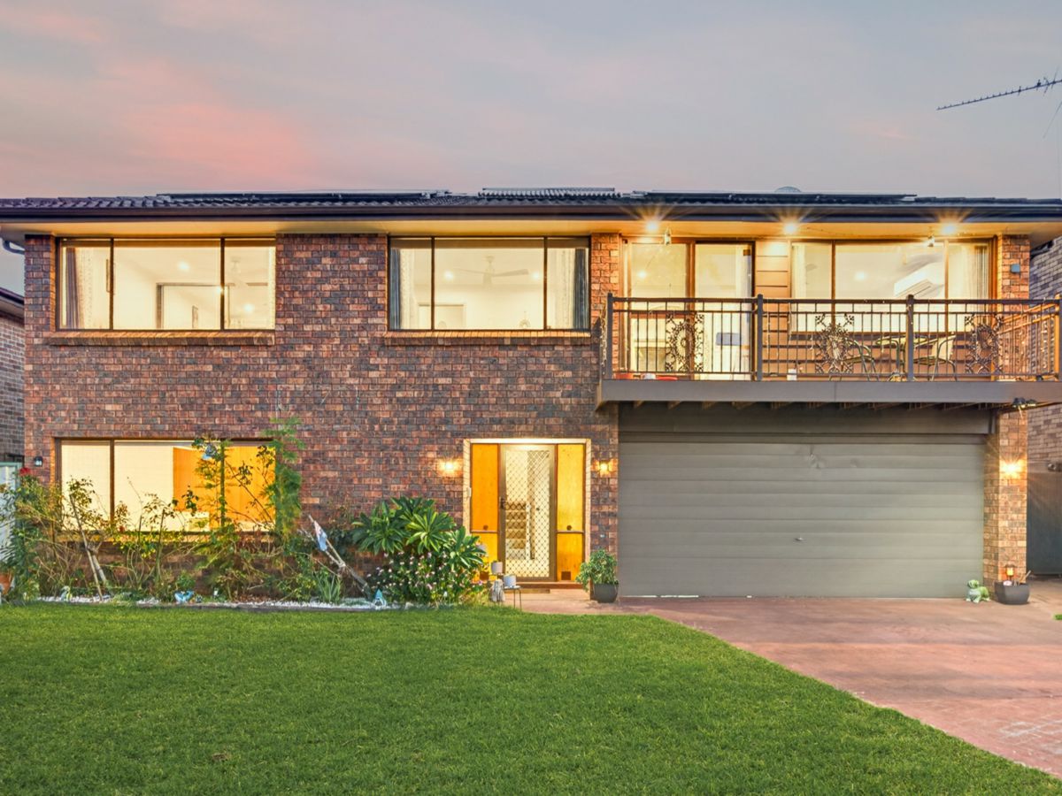 18 Hunter Street, McGraths Hill - image 1