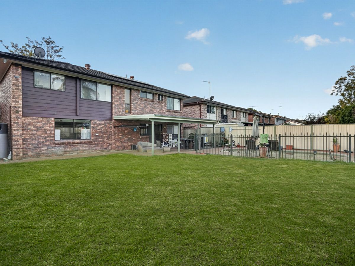18 Hunter Street, McGraths Hill - image 2