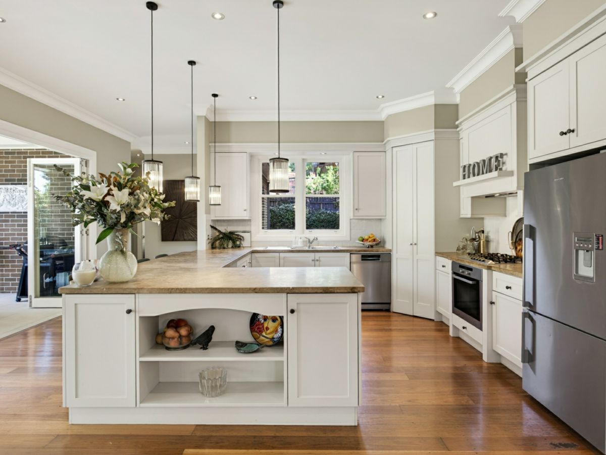 4 The Promenade, Cheltenham - image 3