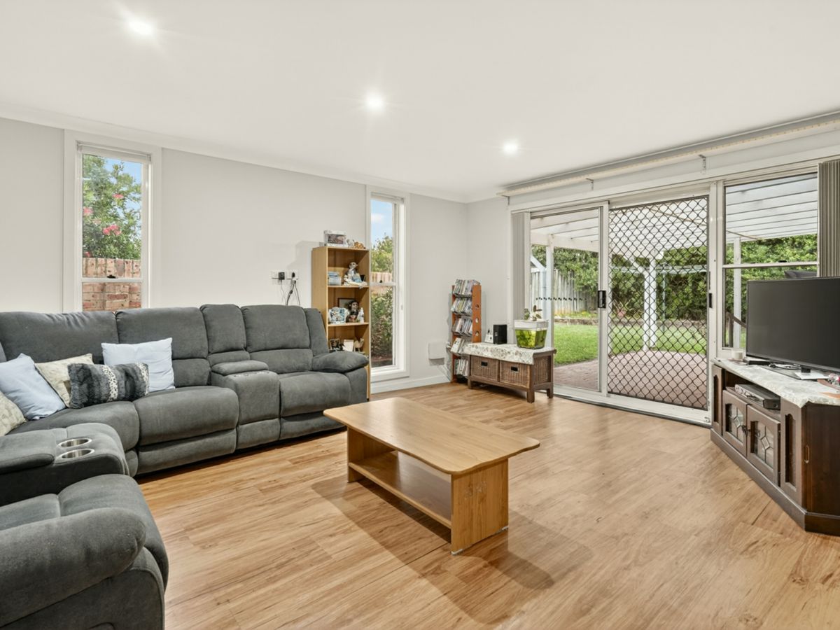 37 John Tebbutt Place, Richmond - image 2