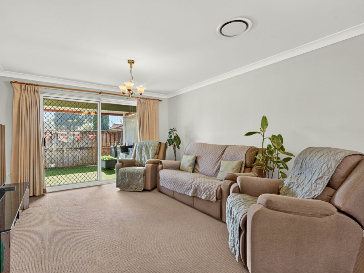 23 John Tebbutt Place, Richmond - image 3