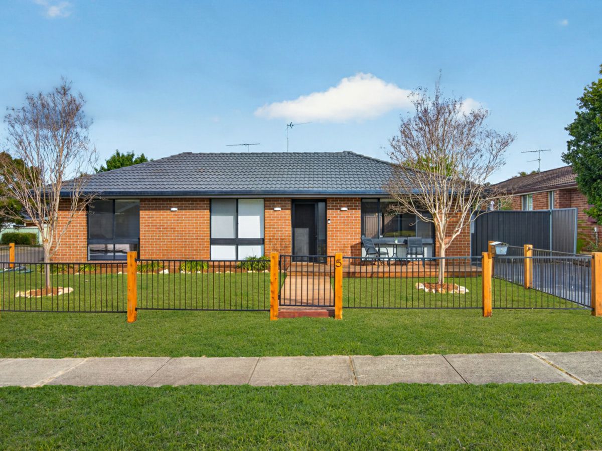 5 Neptune Crescent, Bligh Park - image 1