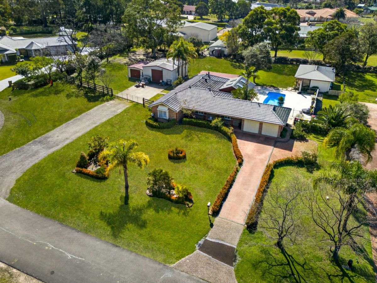 20 Nicholson Place, Windsor Downs - image 1