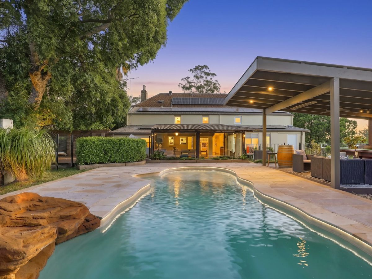 221 Hawkesbury Valley Way, Clarendon - image 1
