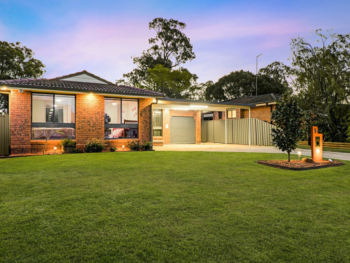 9 Snailham Crescent, South Windsor - image 1