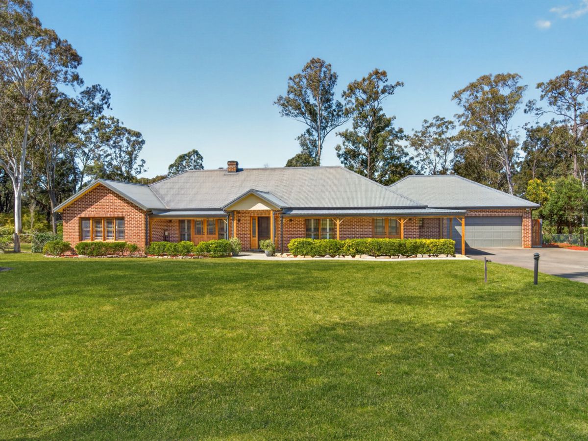 28 Nutwood Lane, Windsor Downs - image 1