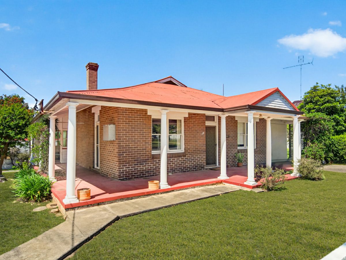 34 Cox Street, South Windsor - image 1