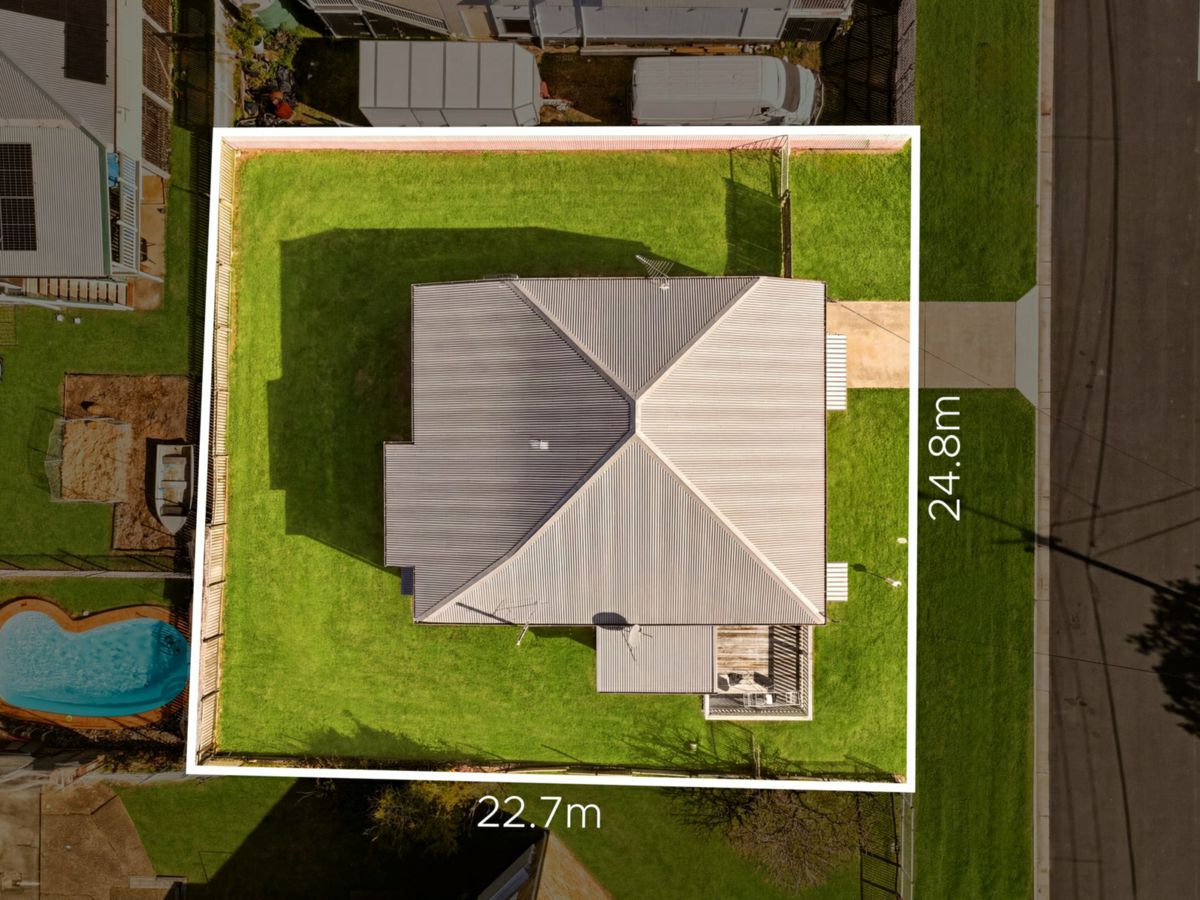 7 Caroline Street, Woody Point - image 2