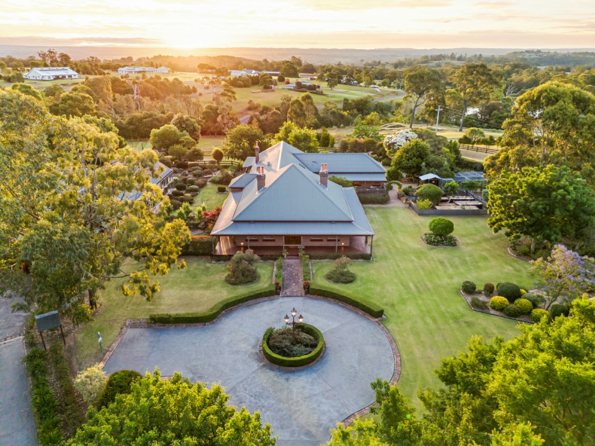 3 Clintara Crescent, Razorback - image 1