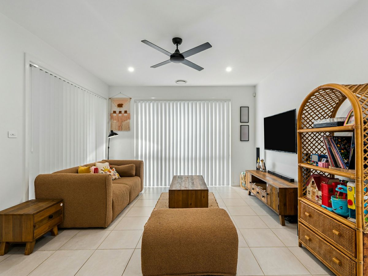 5 Rowland Avenue, Catherine Field - image 3