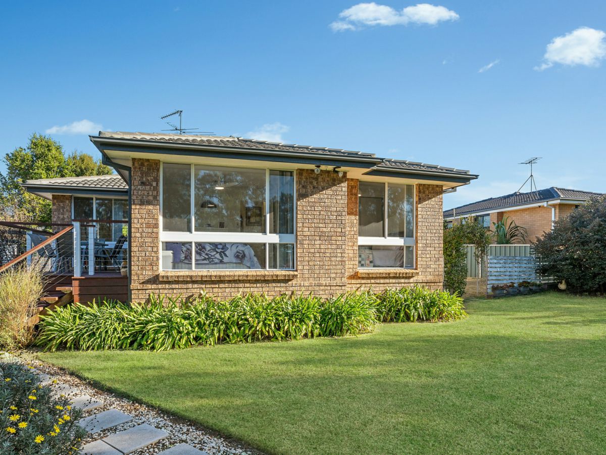 17 Chardonnay Avenue, Eschol Park - image 1