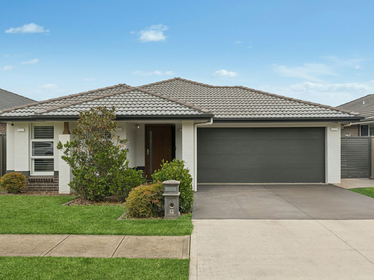 13 Steele Avenue, Spring Farm - image 1