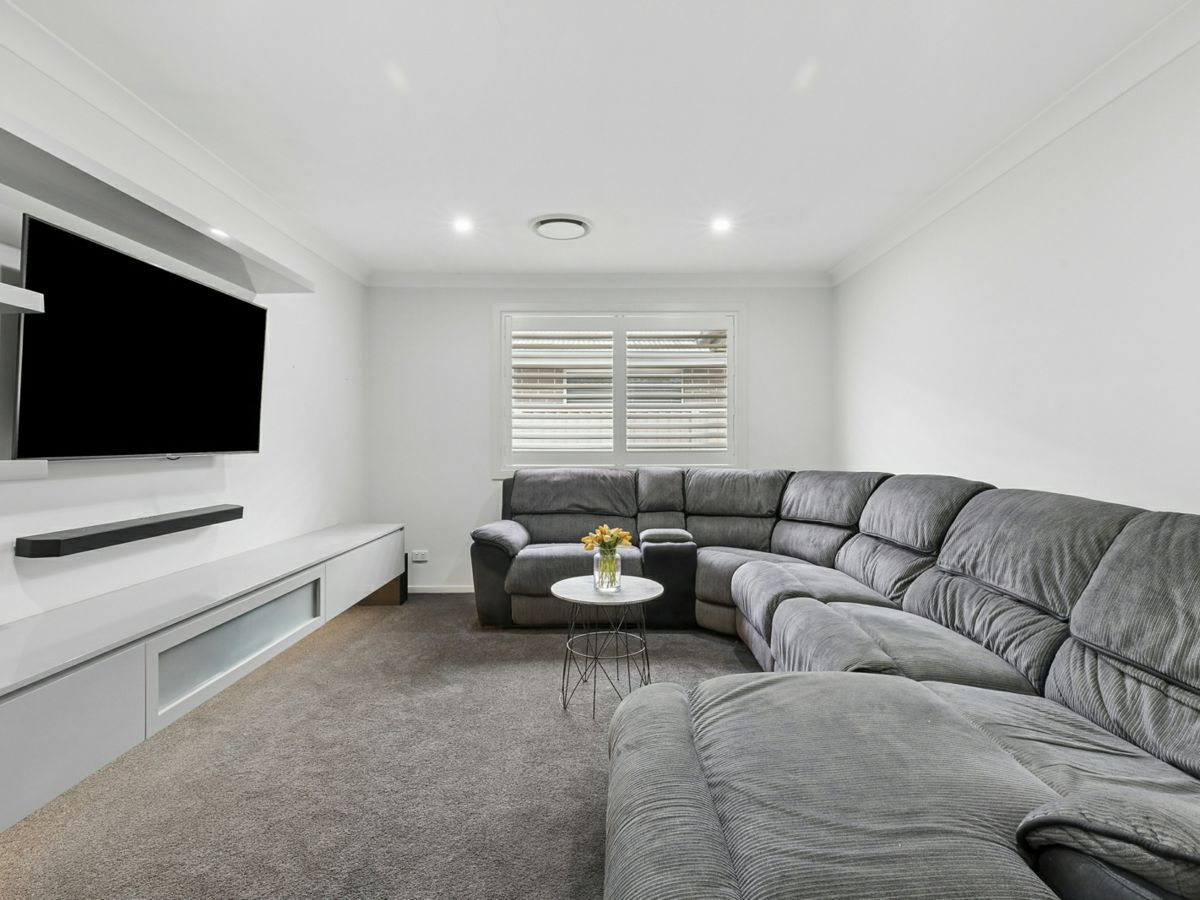 13 Steele Avenue, Spring Farm - image 3