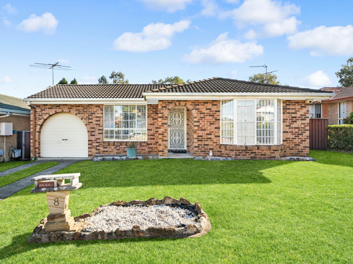 8 Arnold Avenue, Green Valley - image 1