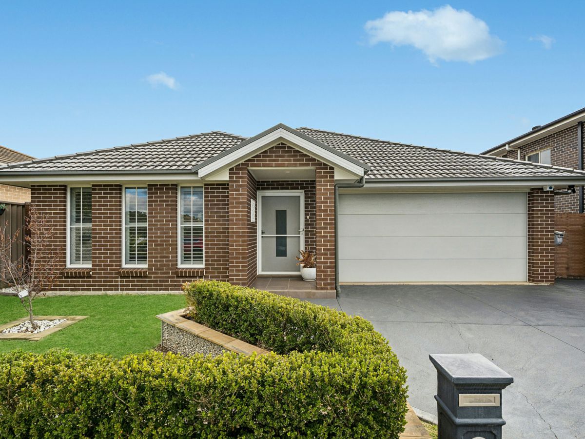 7 Caesia Way, Mount Annan - image 1