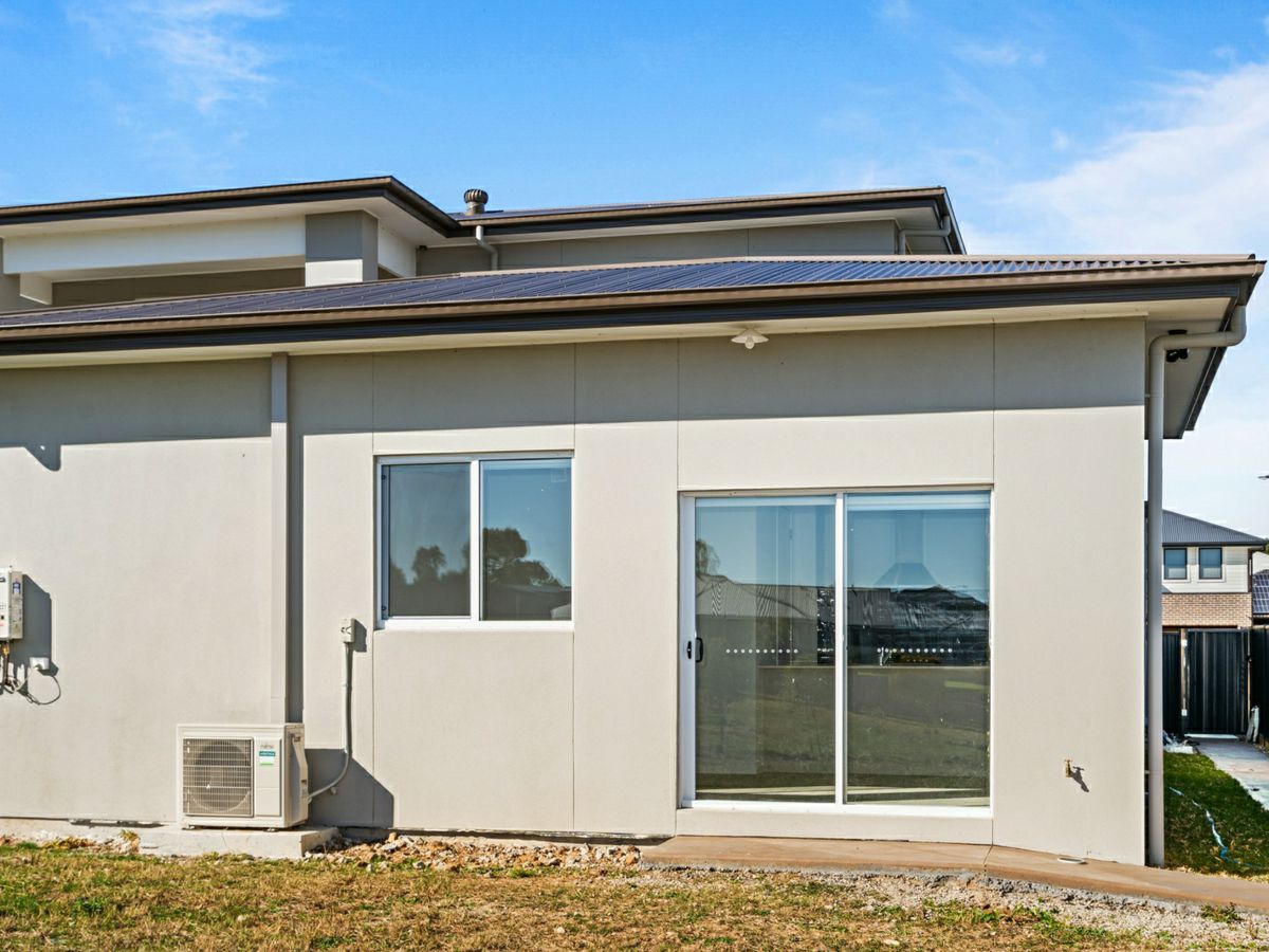 7A Hungerford Street, Catherine Field - image 2