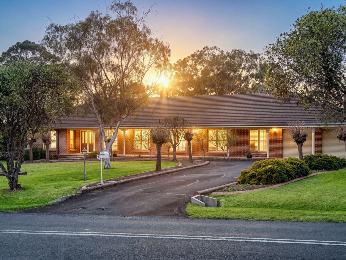 6 Coldenham Road, Picton - image 2