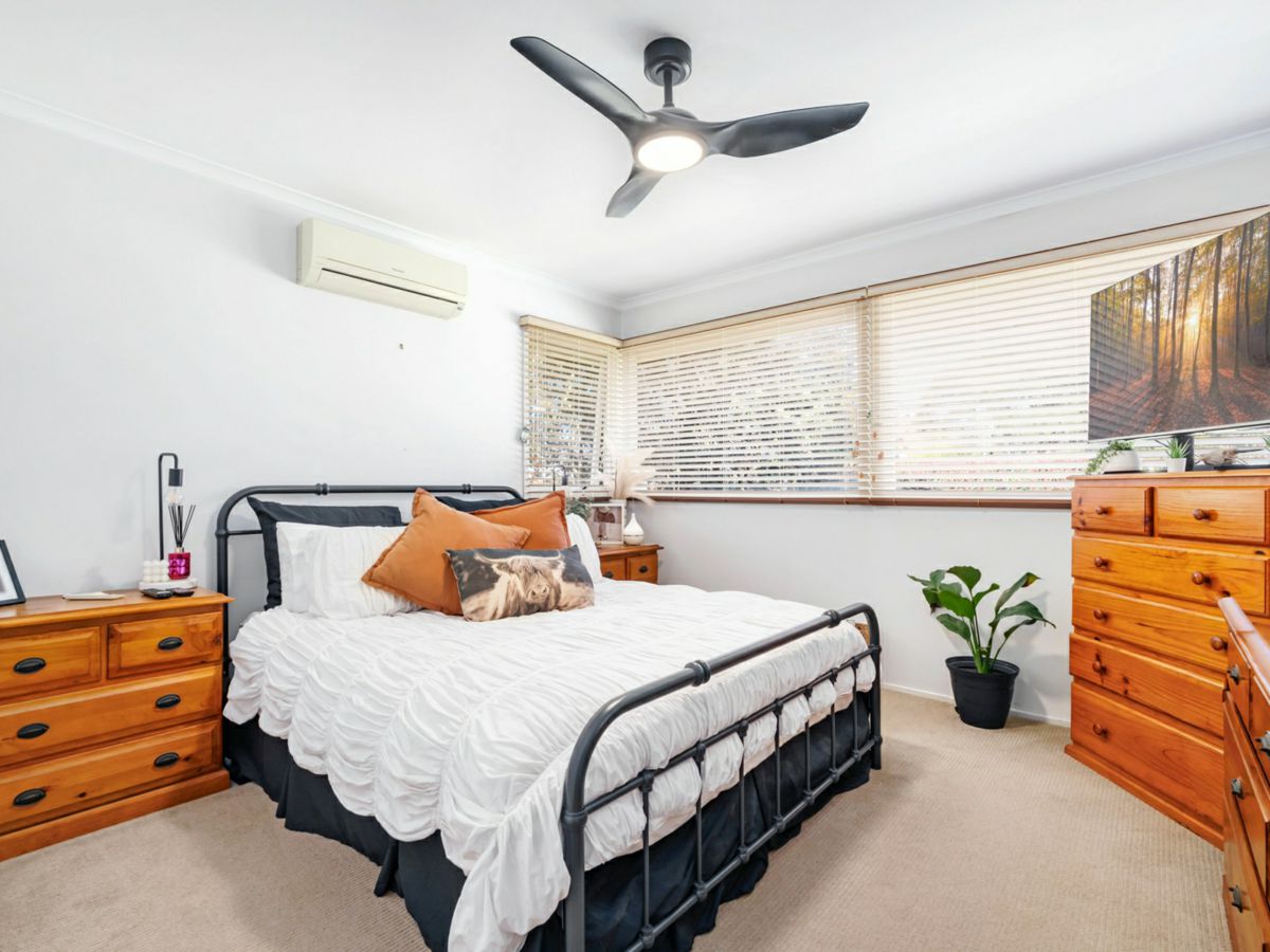 11 Jacaranda Avenue, Bradbury - image 3