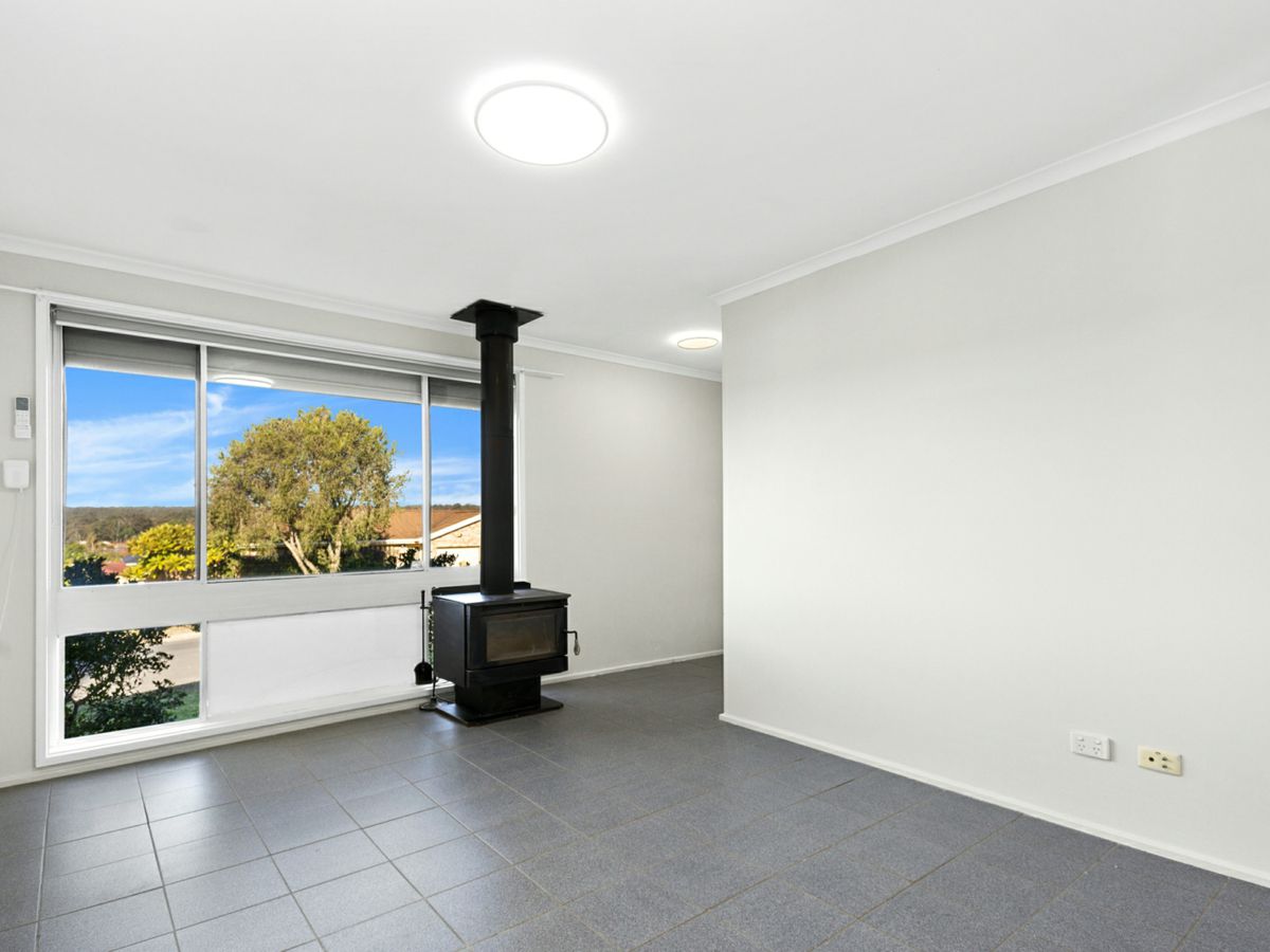 10 Archibald Crescent, Rosemeadow - image 2