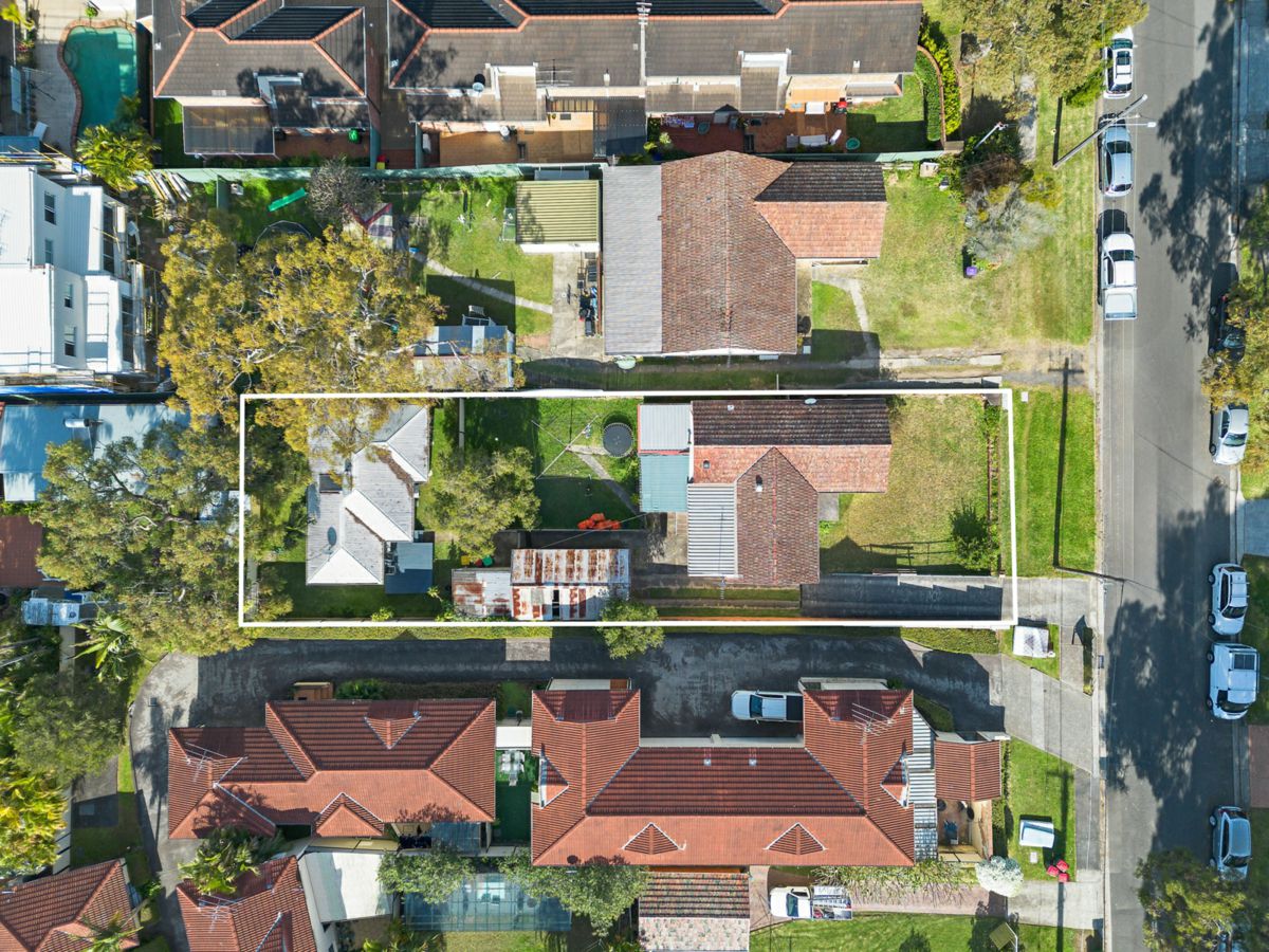 42 Manchester Road, Gymea - image 1