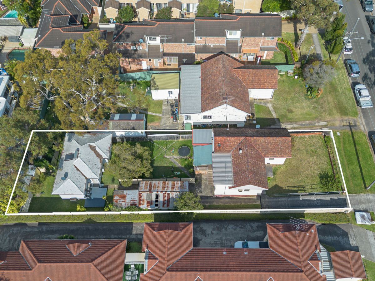 42 Manchester Road, Gymea - image 2