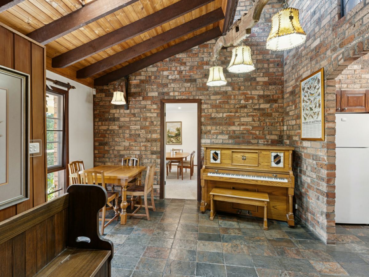 62 Washington Drive, Bonnet Bay - image 2