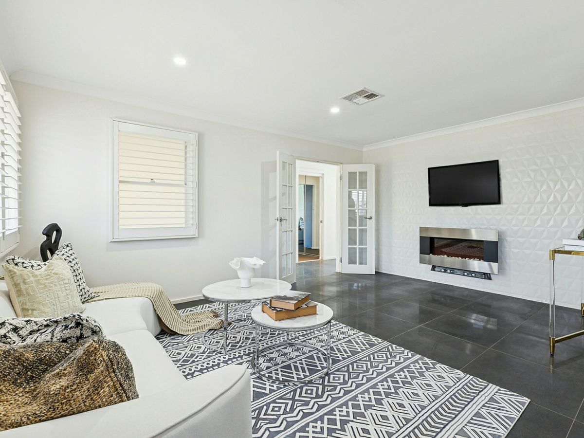 245 Belgrave Esplanade, Sylvania Waters - image 2