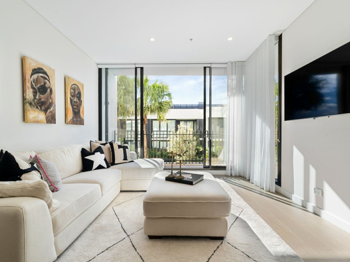 716/455B Captain Cook Drive, Woolooware - image 1