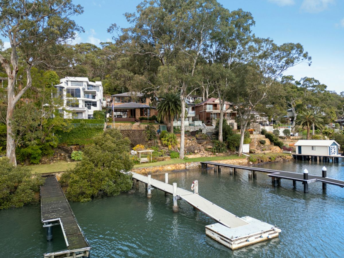 19 Green Point Road, Oyster Bay - image 1