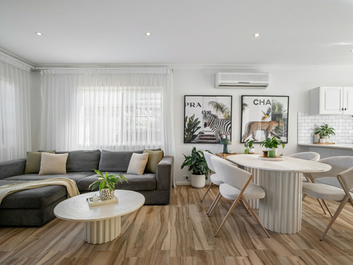 4/31 Jacaranda Road, Caringbah - image 1
