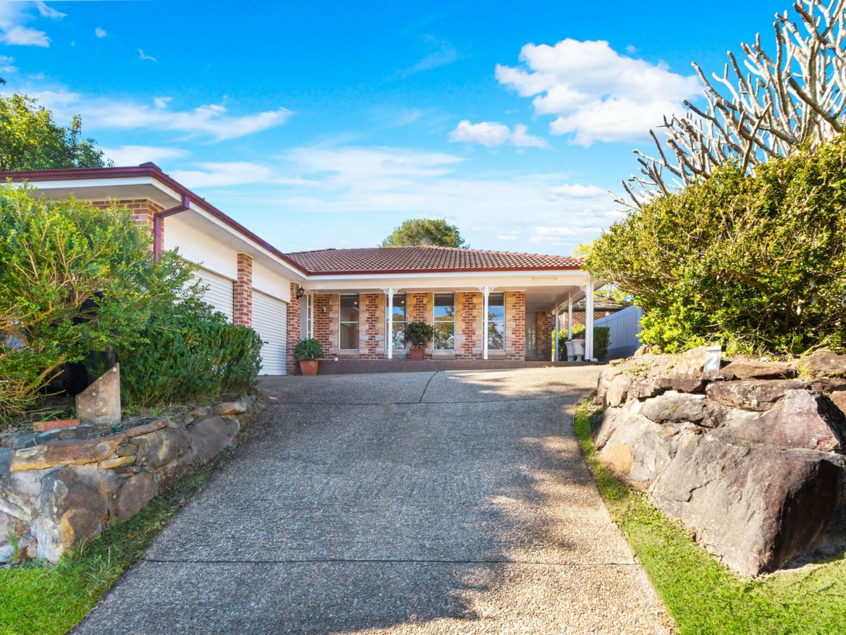 2 Meluca Crescent, Hornsby Heights - image 1