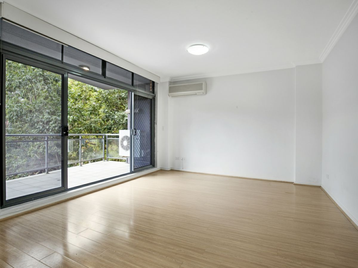 10/24 College Crescent, Hornsby - image 2