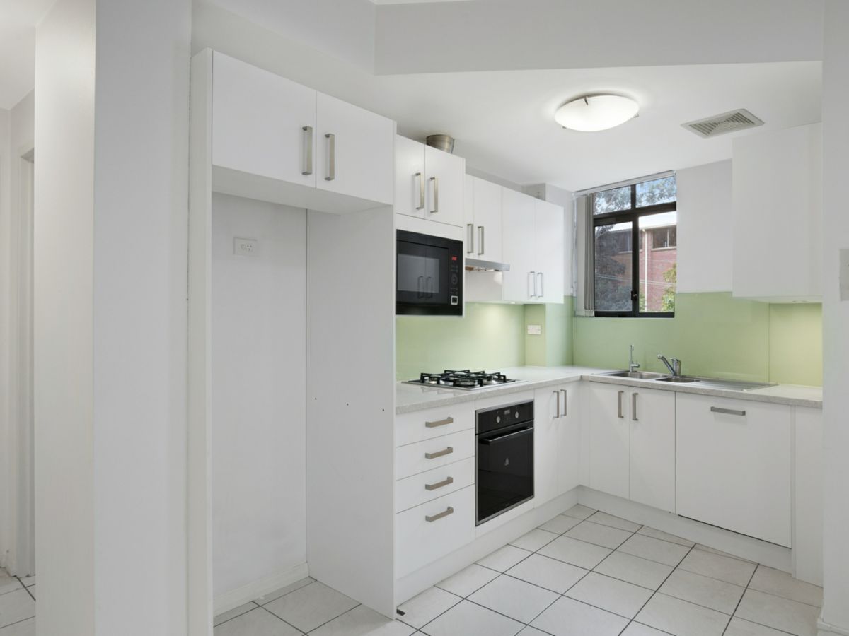 10/24 College Crescent, Hornsby - image 3