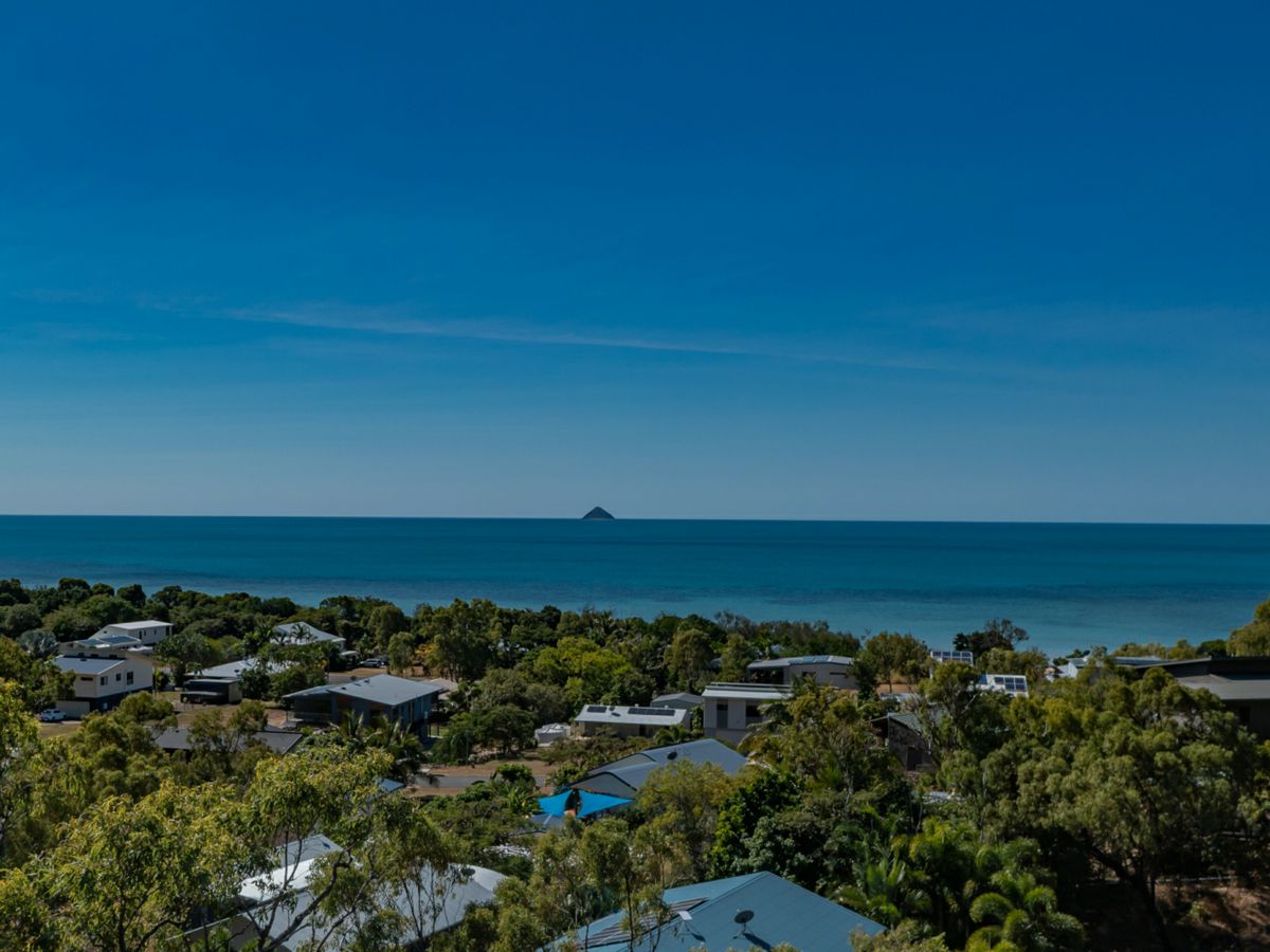 36 Rattray Avenue, Hideaway Bay - image 2