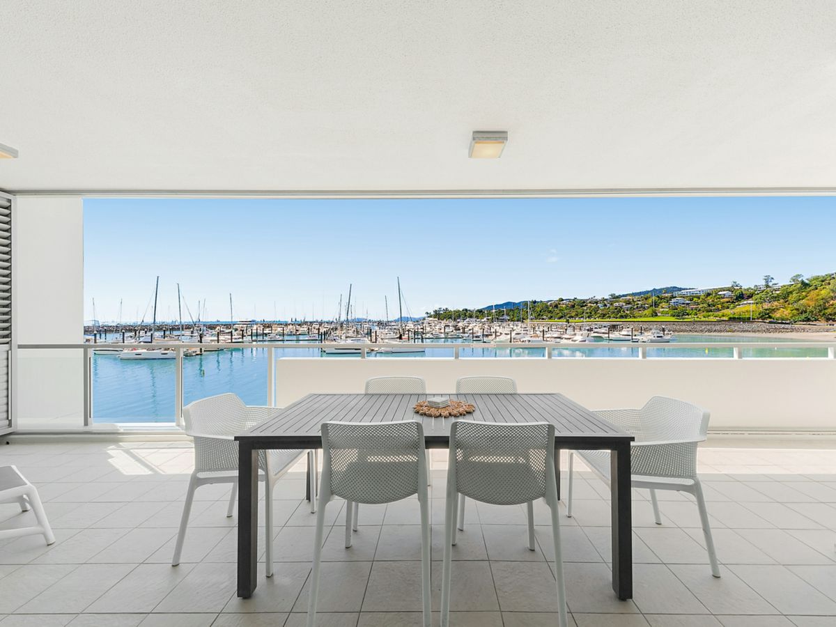 2/144 Shingley Drive, Cannonvale - image 1