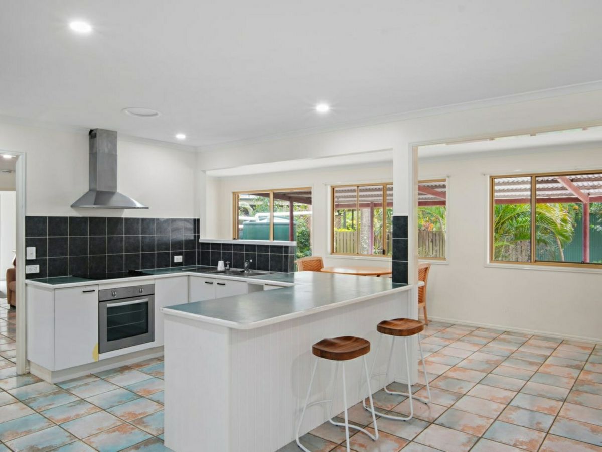 3 Jeffrey Court, Agnes Water - image 2