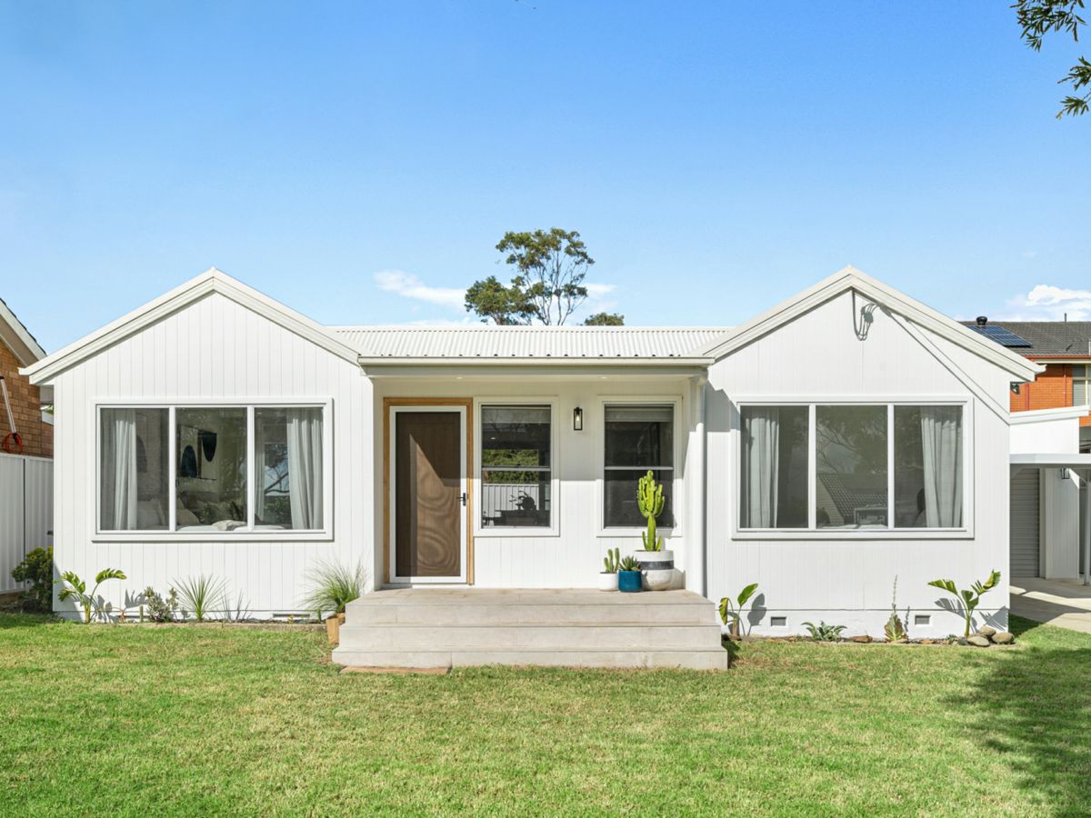 8 Thurlgona Road, Engadine - image 1