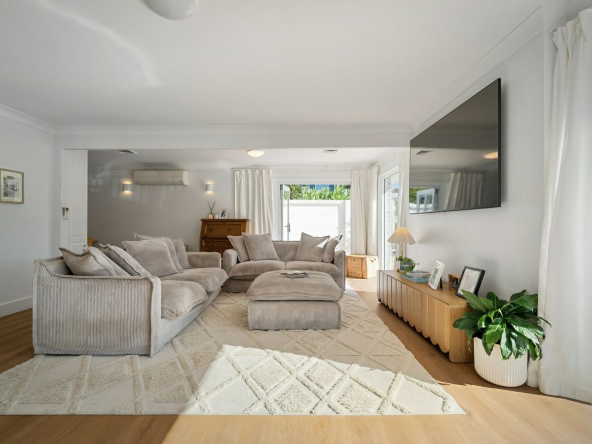 48A The Glen Road, Bardwell Valley - image 2